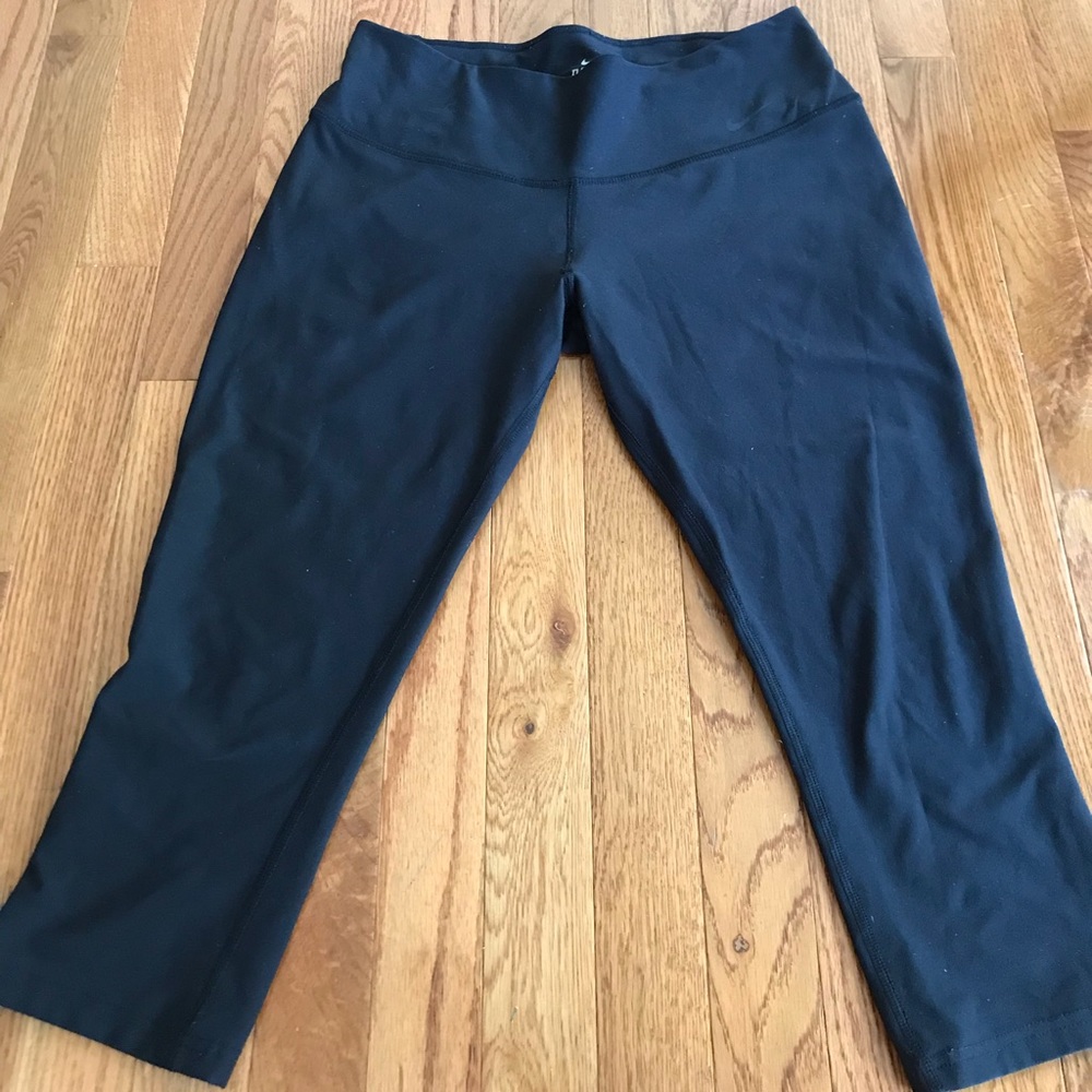 Nike crop leggings